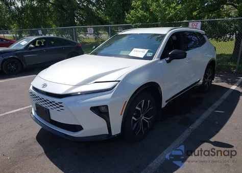 2025 Toyota Crown Signia Xle from USA, damaged, VIN JTDACAAJ2S3015254